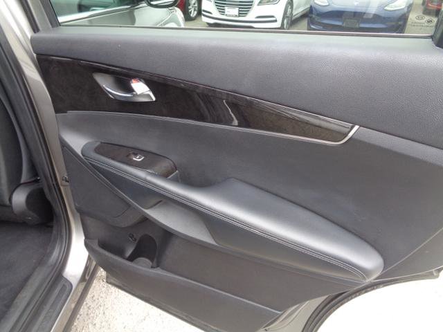 Used 2016 Kia Sorento L image 10