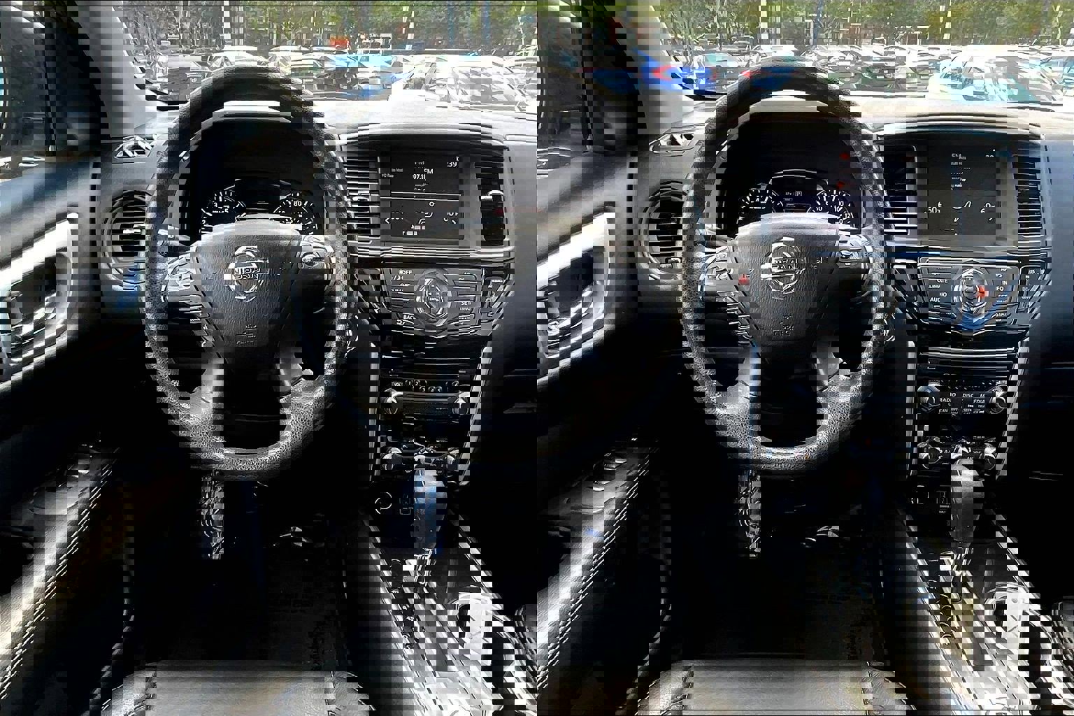 Used 2018 Nissan Pathfinder S image 5