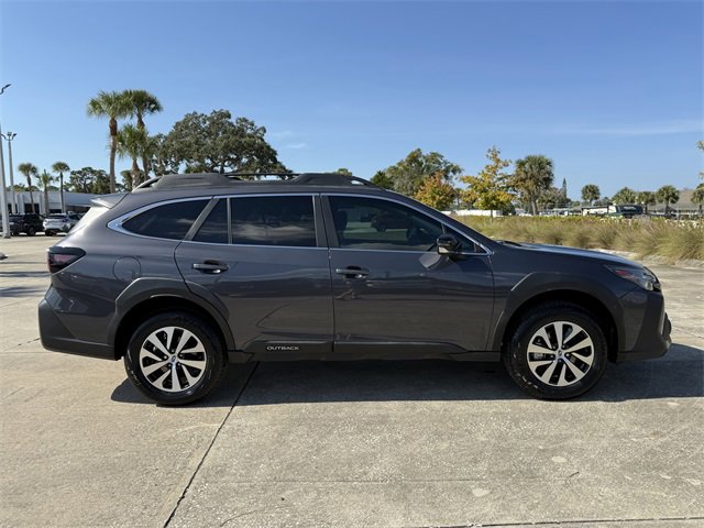 Used 2024 Subaru Outback Premium image 6