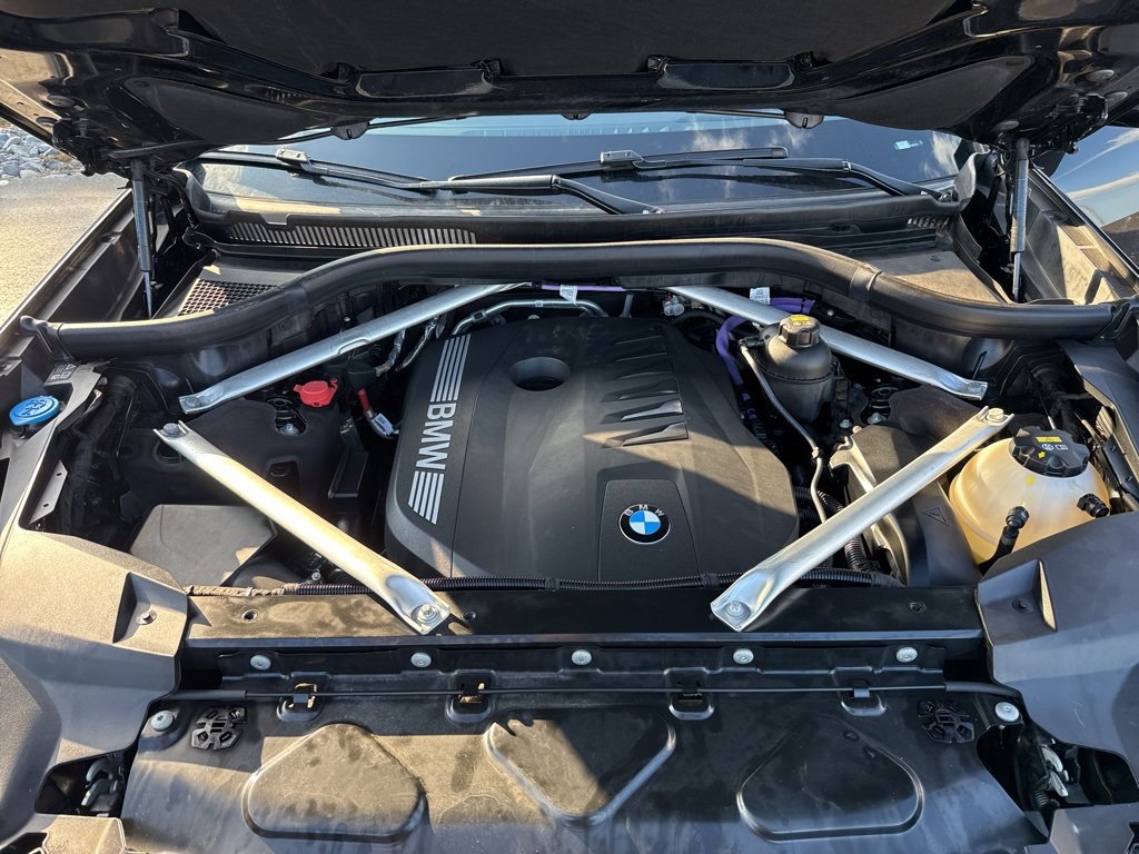 Used 2023 BMW X7 xDrive40i w/ M Sport Package image 19