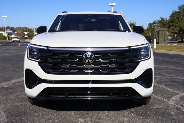 New 2026 Volkswagen Atlas Cross Sport SEL R-Line image 2