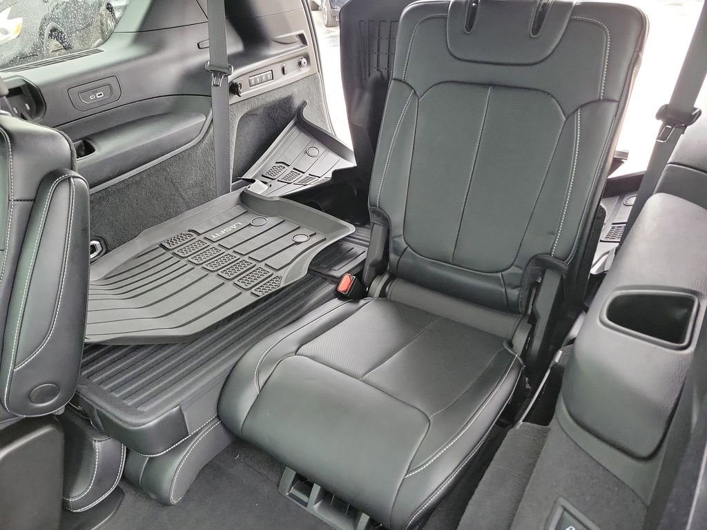 Used 2022 Jeep Grand Cherokee L Overland w/ Advanced Protech Group III AWD/4WD image 30
