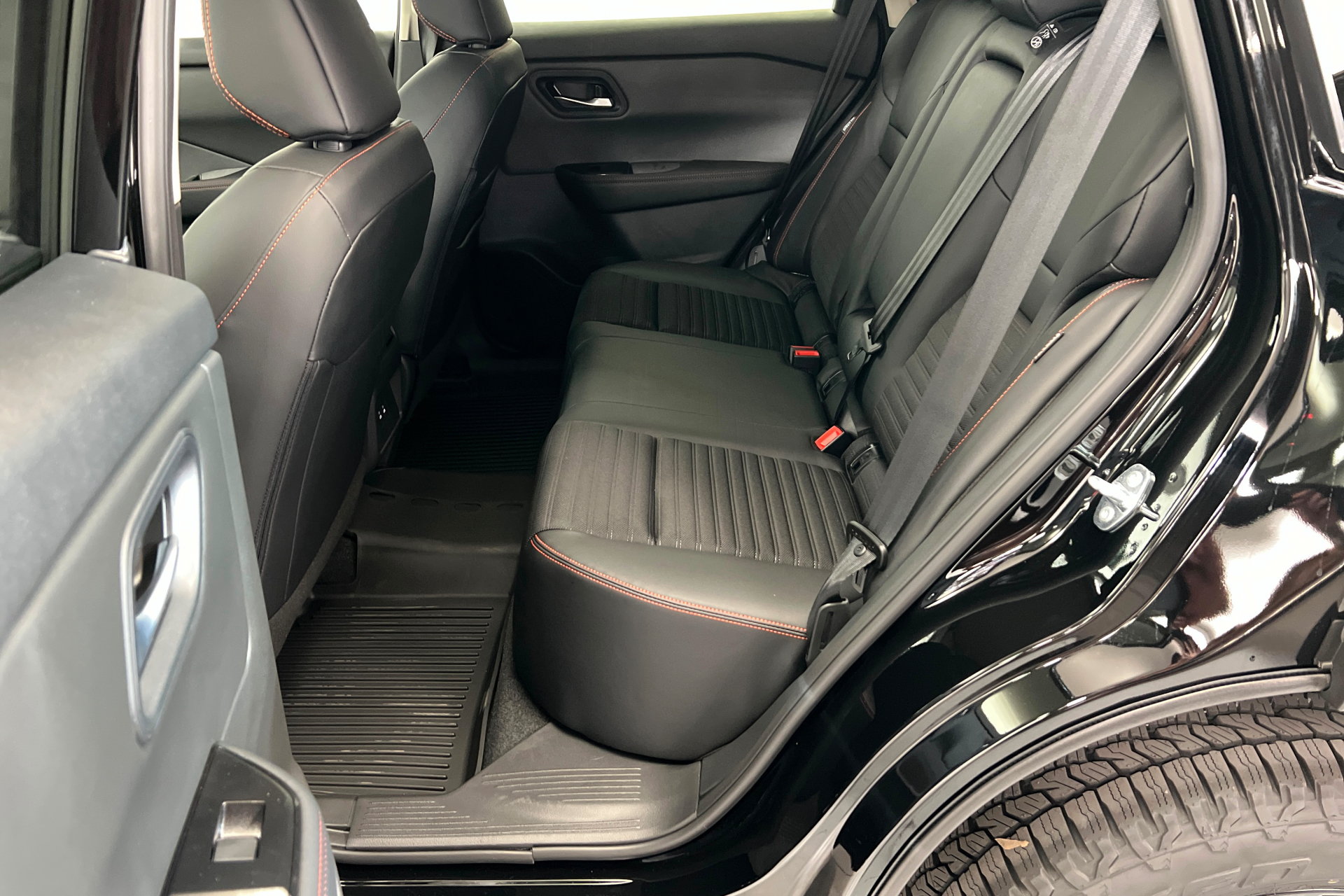 New 2026 Nissan Rogue SV w/ Rock Creek Premium Package AWD/4WD image 22