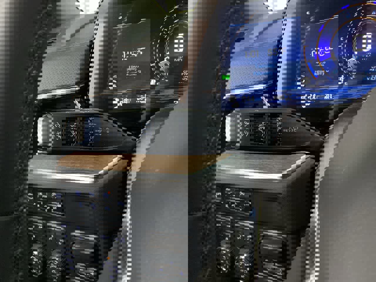 Used 2025 Chevrolet Tahoe High Country image 23