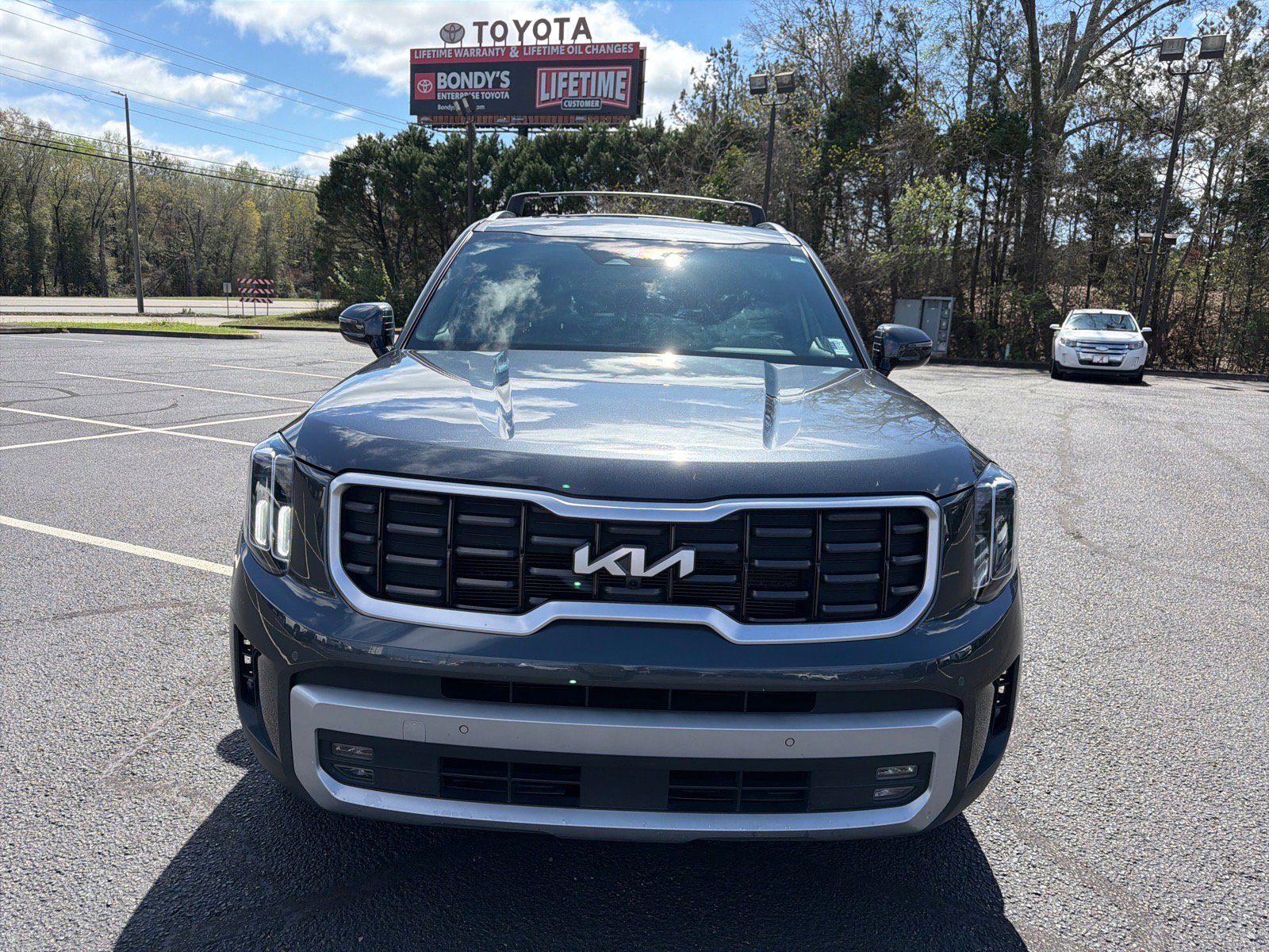 Used 2023 Kia Telluride SX image 2