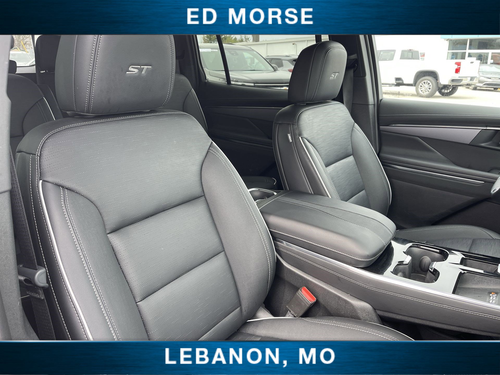 Used 2025 Buick Enclave Sport Touring image 26