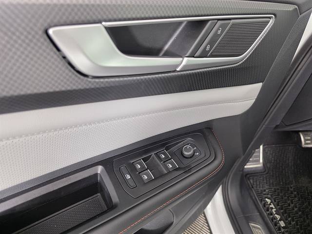 Used 2024 Volkswagen Atlas Peak Edition SEL AWD/4WD image 47