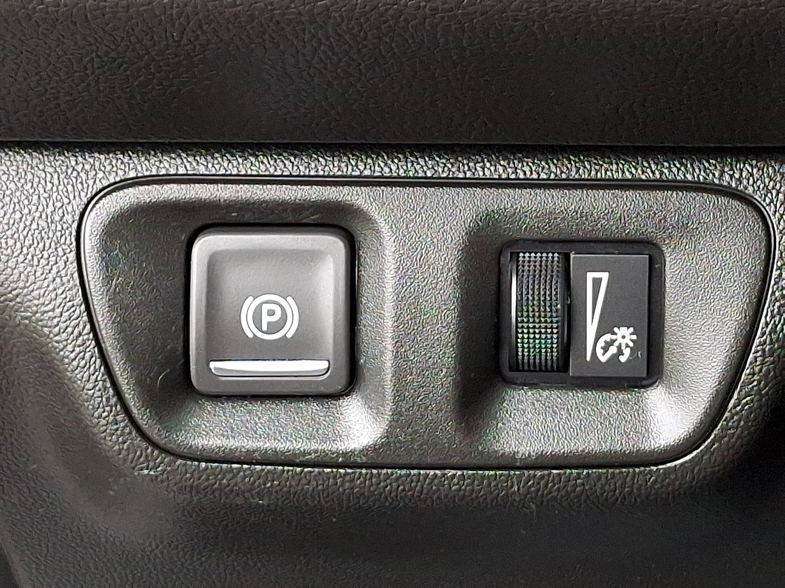 Certified 2023 GMC Acadia SLE w/ Driver Convenience Package FWD image 25