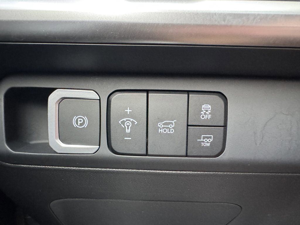 Used 2024 Hyundai Santa Fe XRT image 31