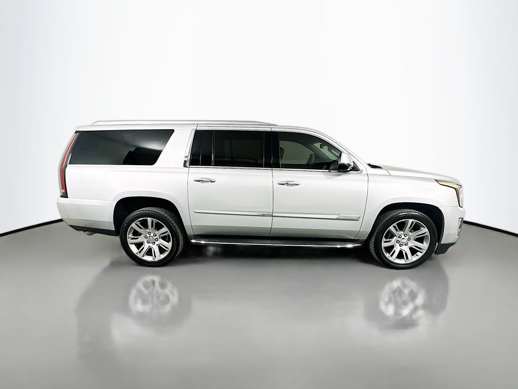 Used 2017 Cadillac Escalade ESV Luxury AWD/4WD image 4
