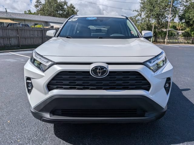 Used 2025 Toyota RAV4 XLE Premium AWD/4WD image 8