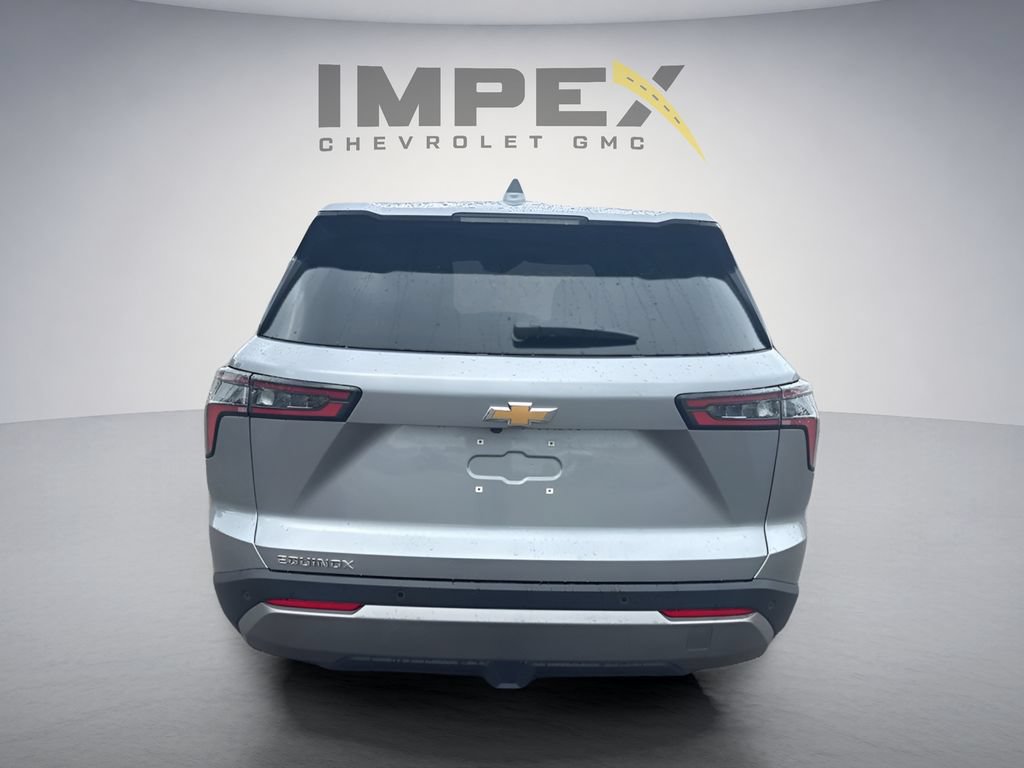 Used 2026 Chevrolet Equinox LT FWD image 3