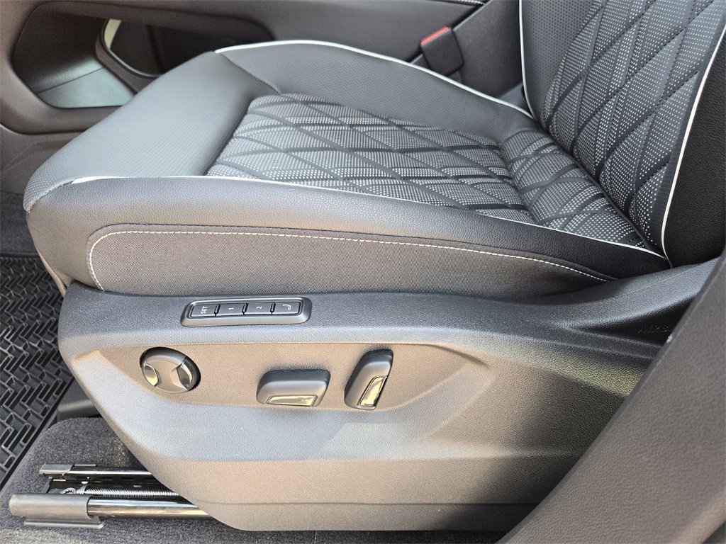 New 2026 Volkswagen Atlas SEL Premium R-Line image 19