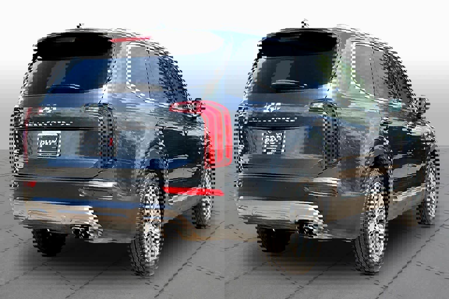 Used 2022 Kia Telluride S image 13