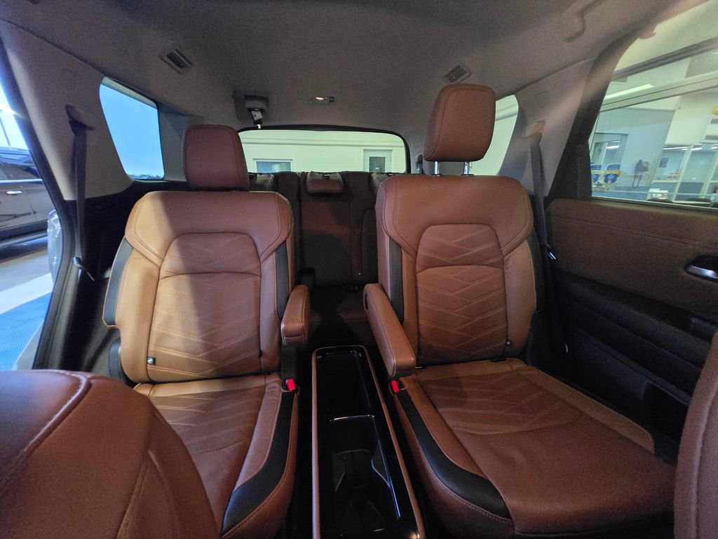 Used 2022 Nissan Pathfinder Platinum w/ Cargo Package image 28