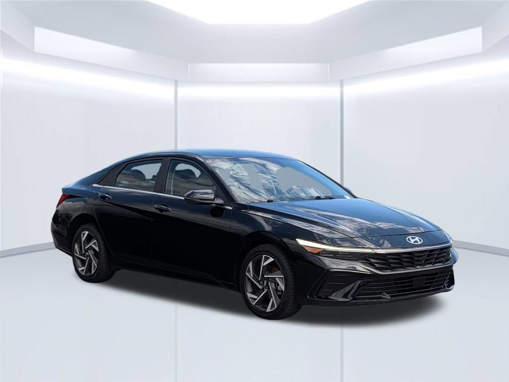 Used 2024 Hyundai Elantra Limited FWD image 9
