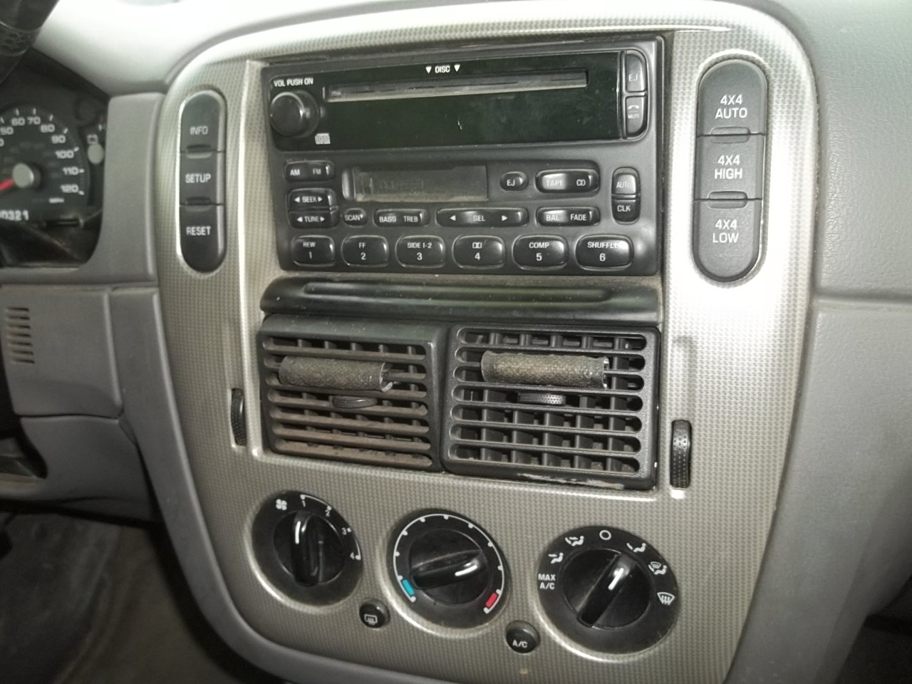 Used 2005 Ford Explorer Sport XLT AWD/4WD image 13