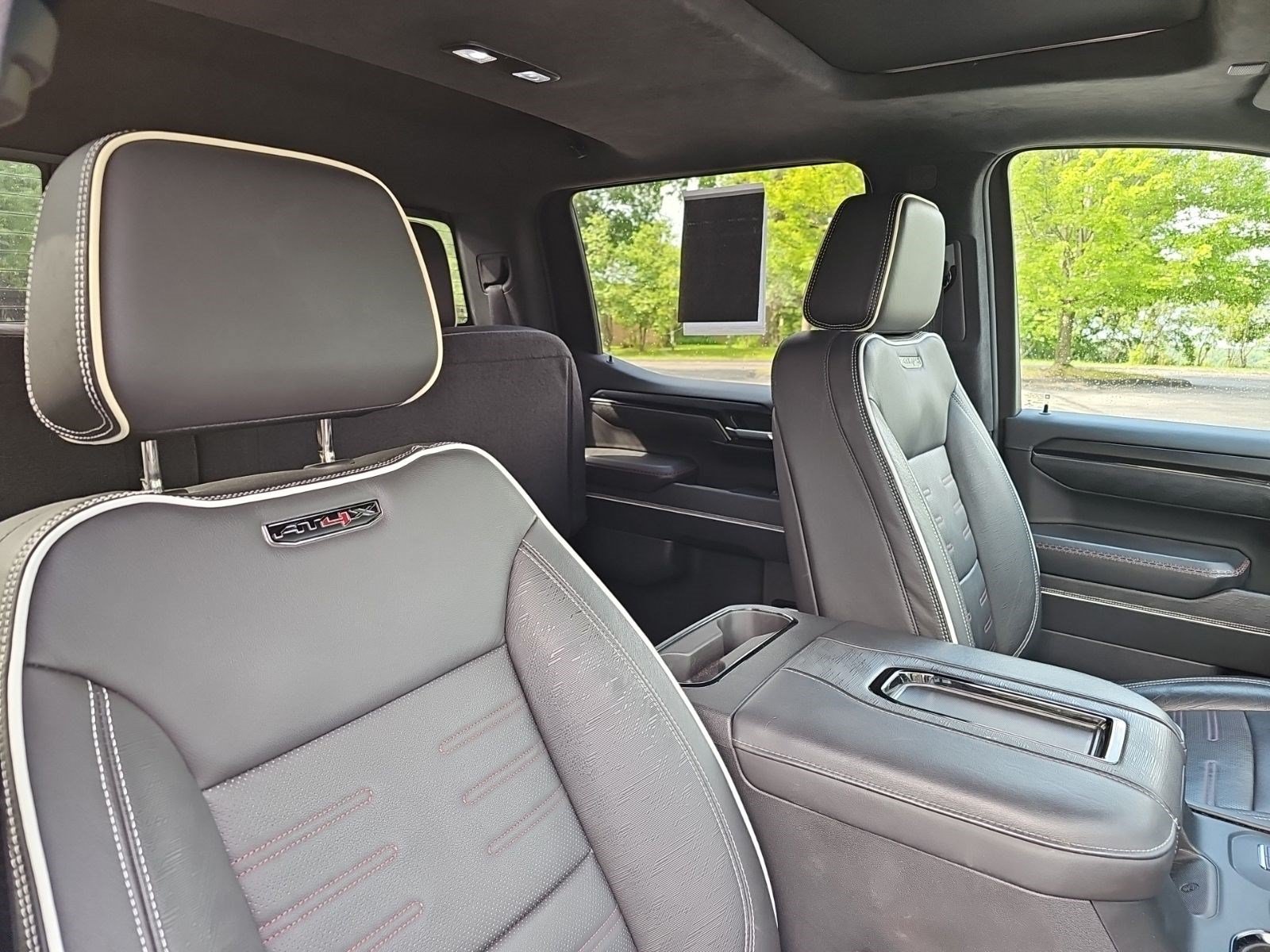 Used 2022 GMC Sierra 1500 AT4X AWD/4WD image 12
