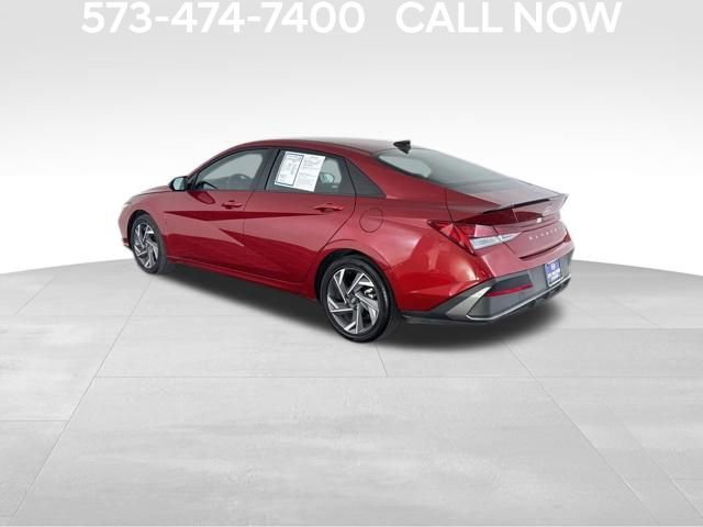Used 2025 Hyundai Elantra SEL FWD image 11