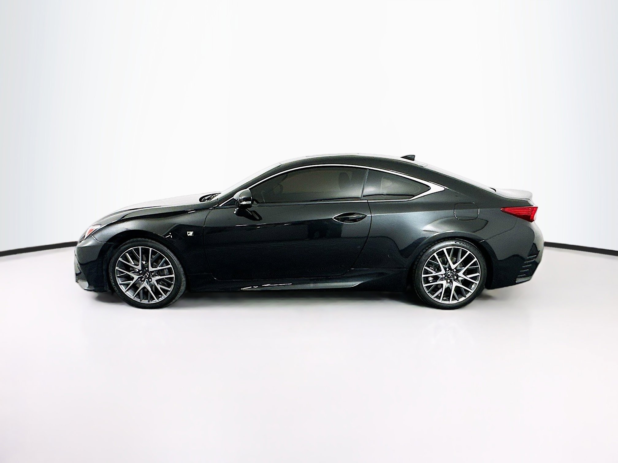 Used 2017 Lexus RC 200t F Sport RWD image 4