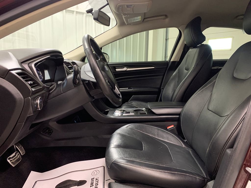 Used 2017 Ford Fusion Titanium image 4