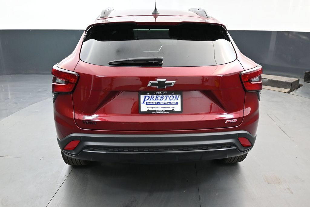 Used 2025 Chevrolet Trax RS w/ Driver Confidence Package FWD image 8