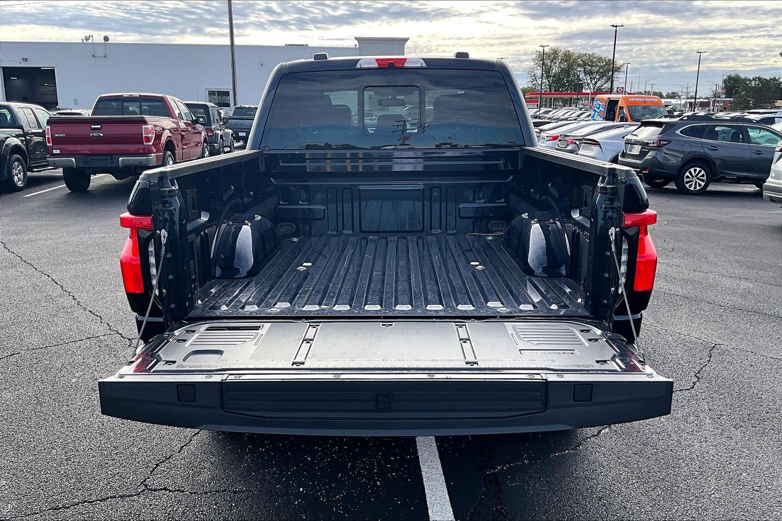 Used 2024 Ford F150 Lightning Lariat AWD/4WD image 19