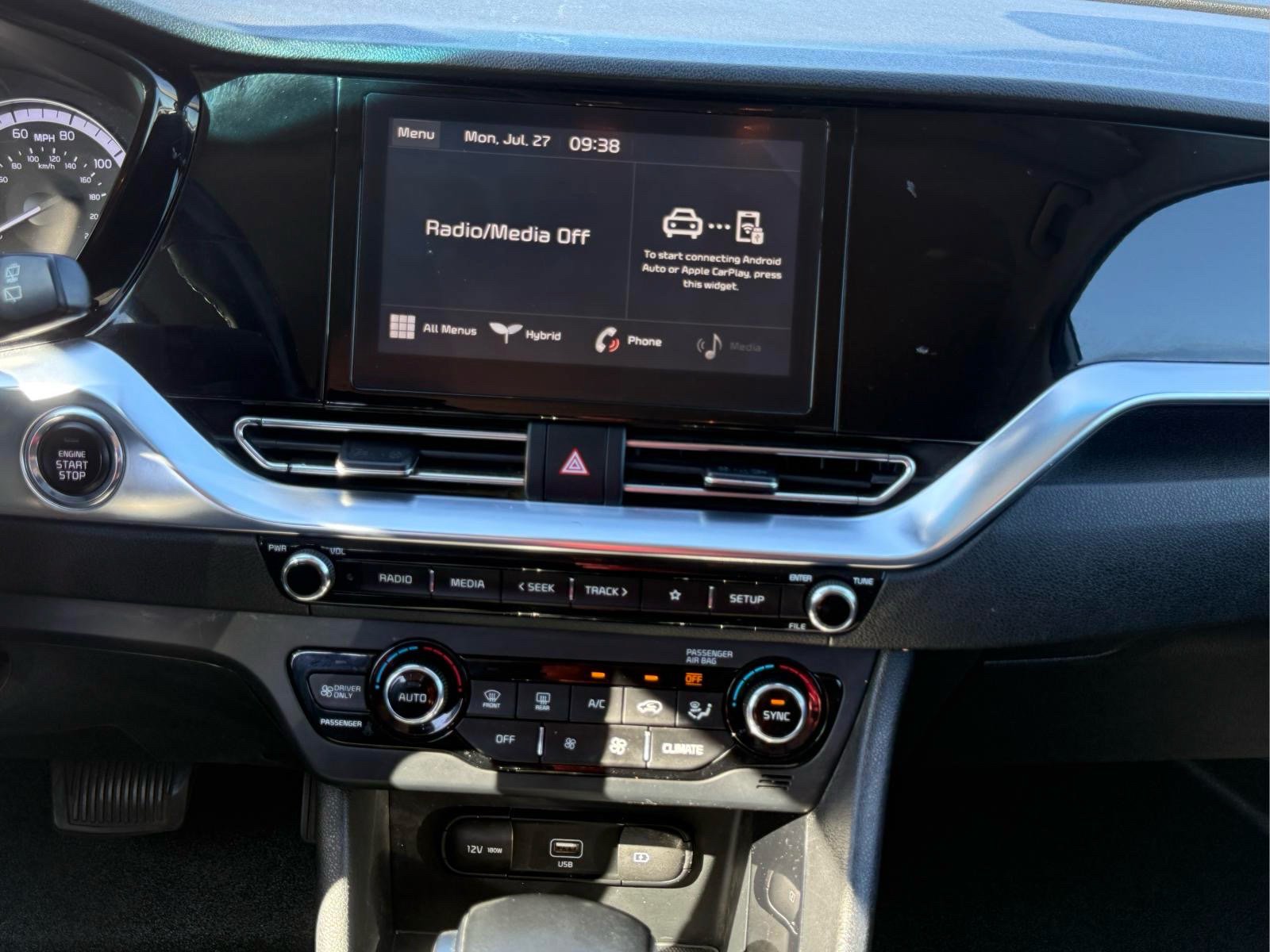Used 2021 Kia Niro LXS FWD image 18