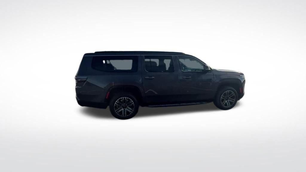 New 2026 Jeep Grand Wagoneer L 4WD w/ Premium Group I image 40