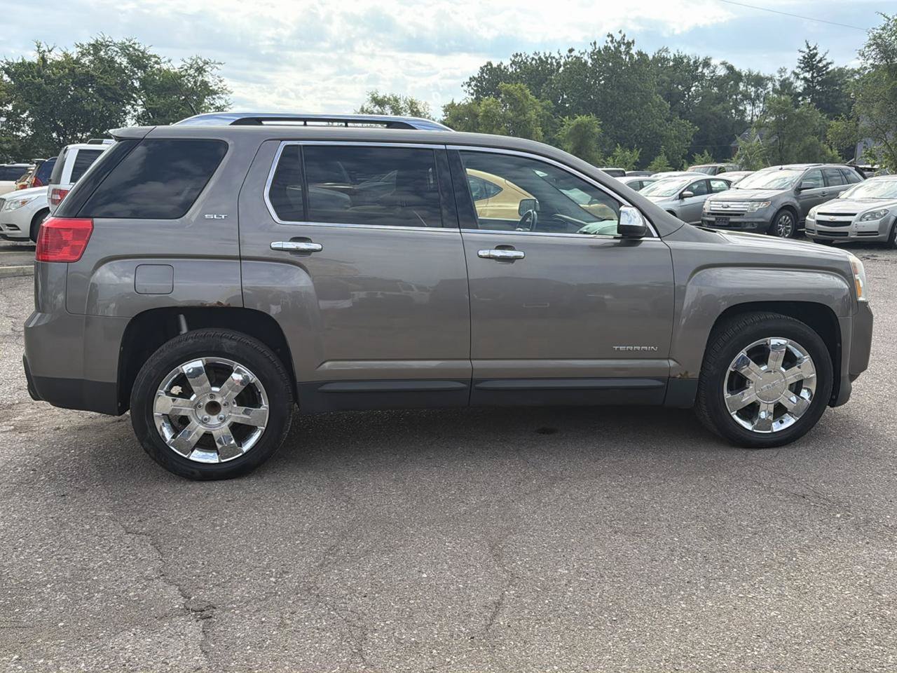 Used 2011 GMC Terrain SLT FWD image 6