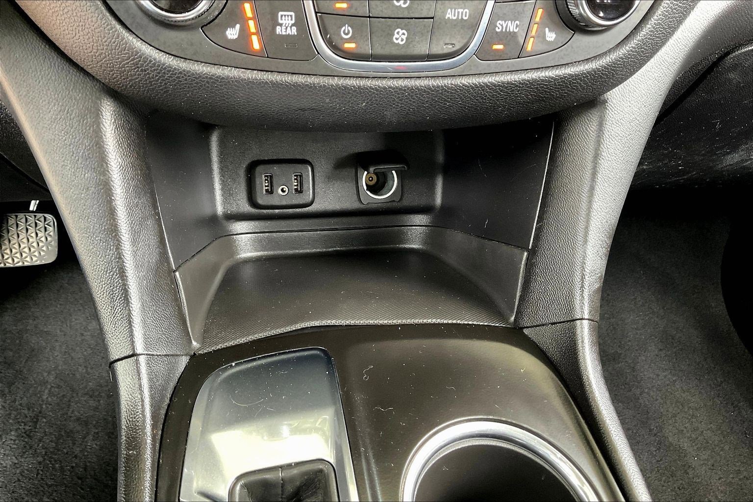 Used 2018 Chevrolet Equinox LT w/ LT Infotainment Plus Package image 15