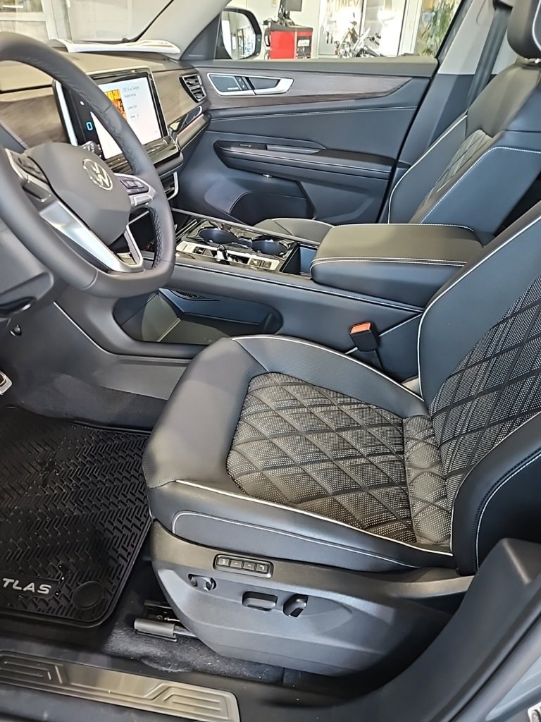 New 2026 Volkswagen Atlas SEL Premium R-Line image 29