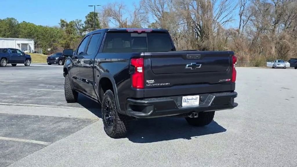 Certified 2022 Chevrolet Silverado 1500 ZR2 w/ Technology Package image 2
