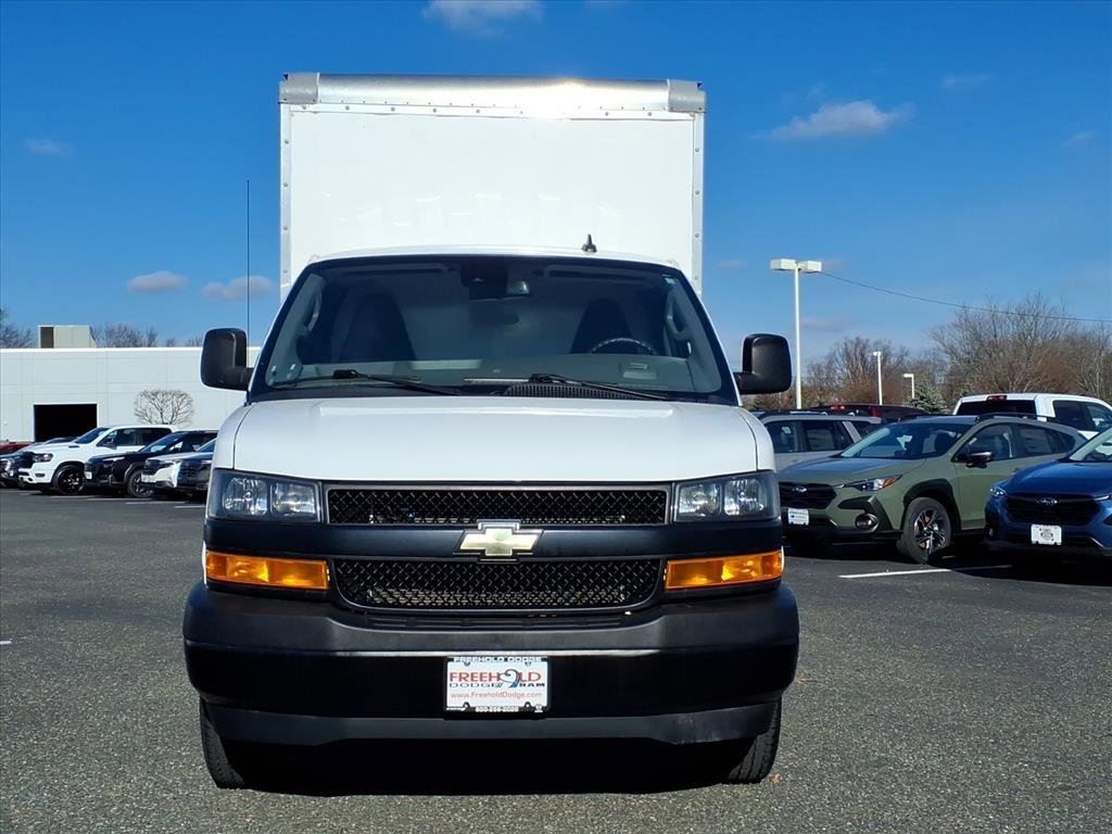 Used 2021 Chevrolet Express 3500 image 2
