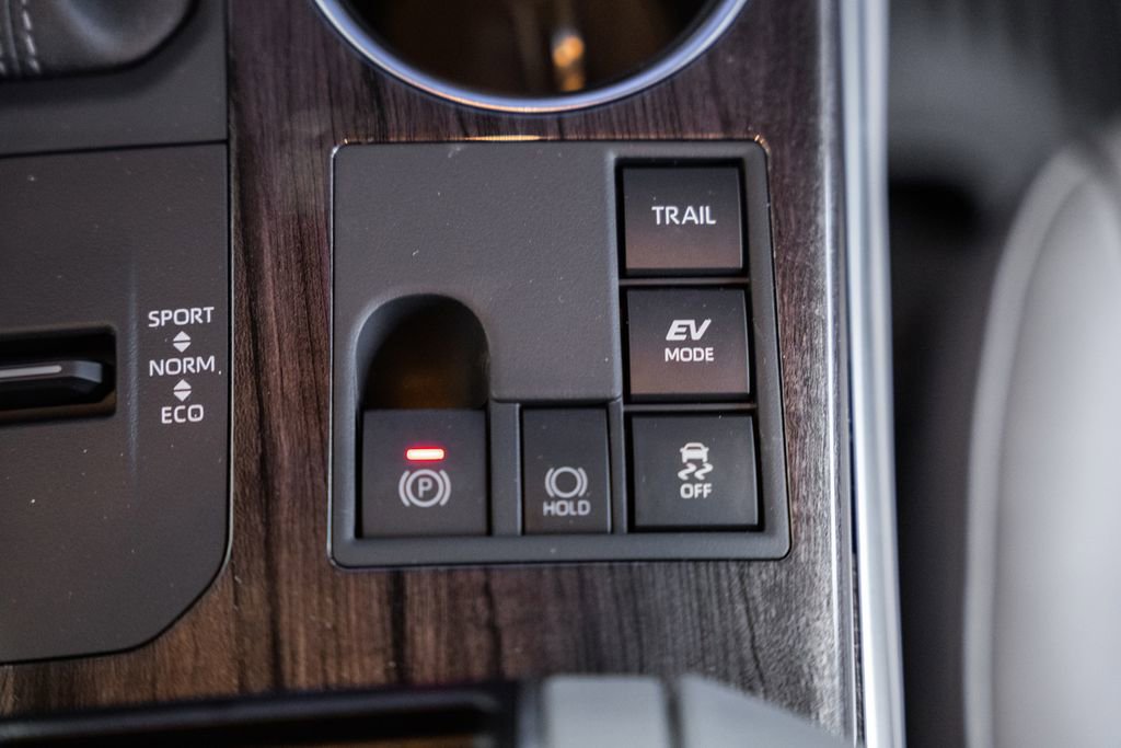 New 2026 Toyota Highlander Limited image 28