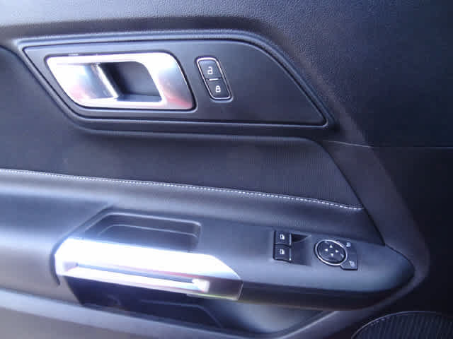 Used 2022 Ford Mustang GT RWD image 12