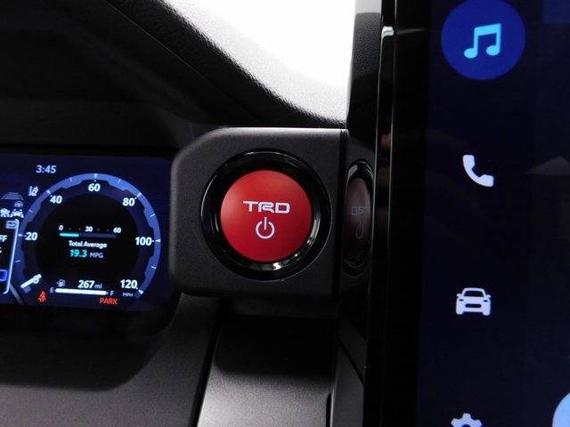Used 2025 Toyota 4Runner TRD Off-Road Premium image 41