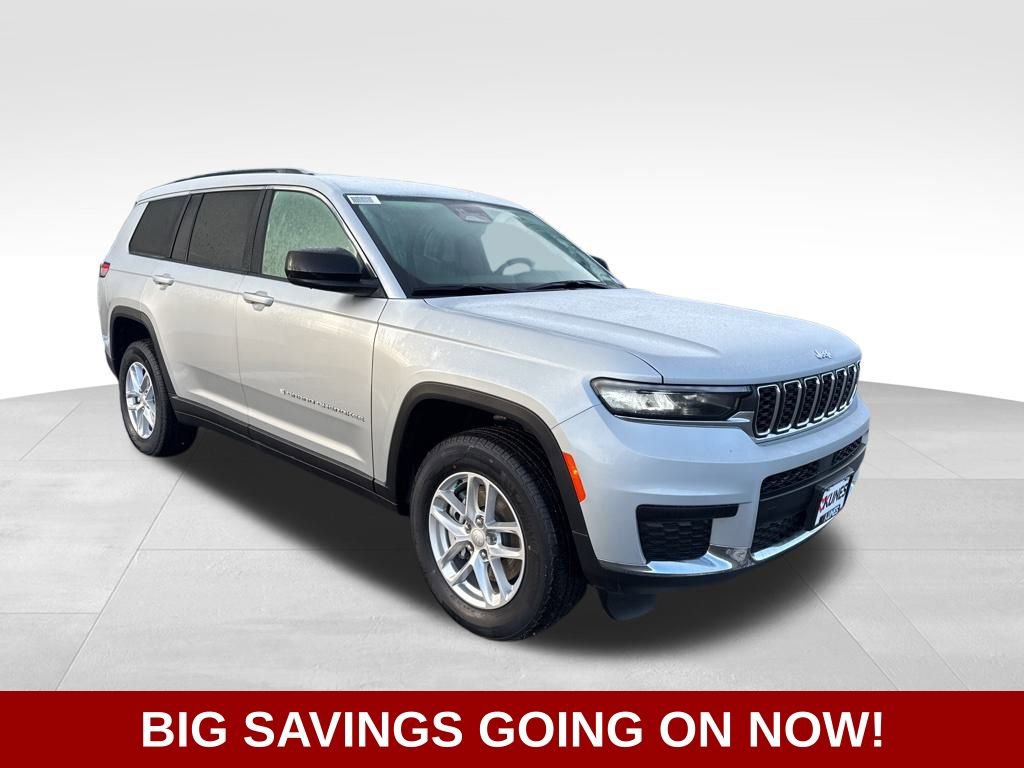 New 2025 Jeep Grand Cherokee L Laredo image 2