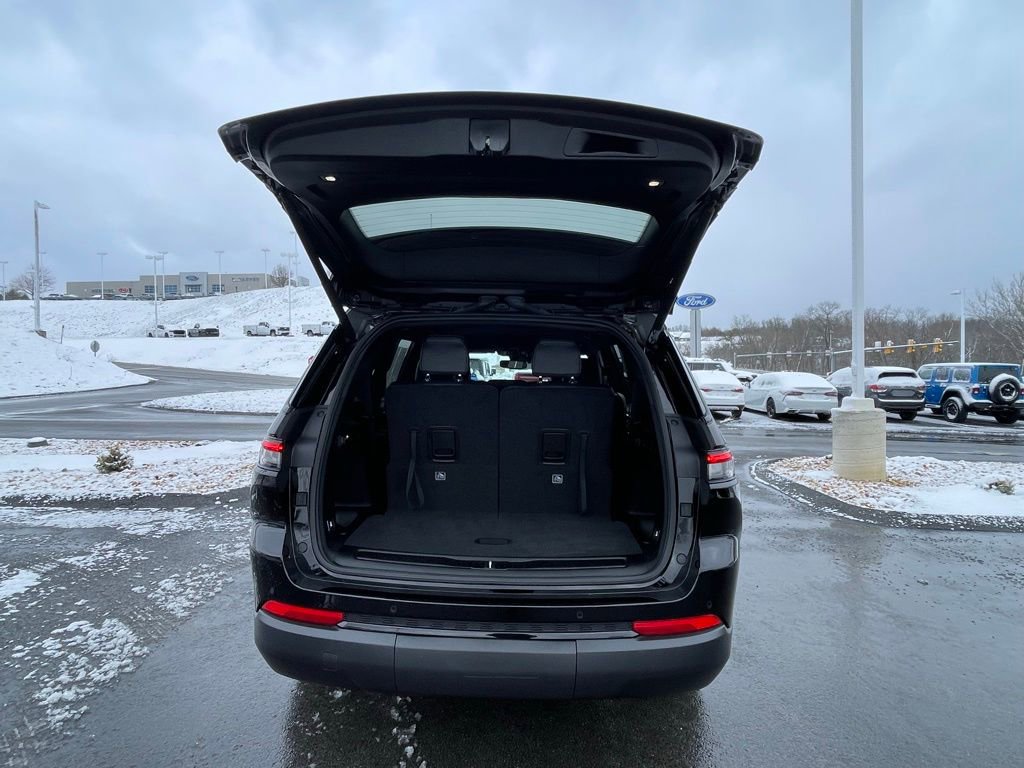 Used 2023 Jeep Grand Cherokee L Laredo image 19