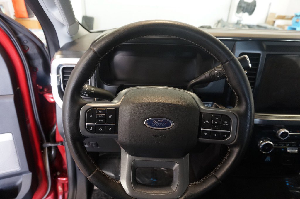 Used 2025 Ford F250 Lariat AWD/4WD image 19