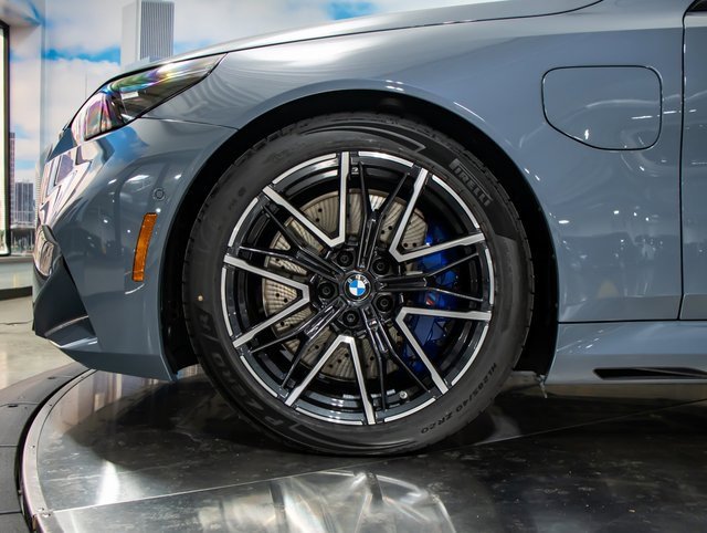 New 2026 BMW M5 w/ Executive Package image 7