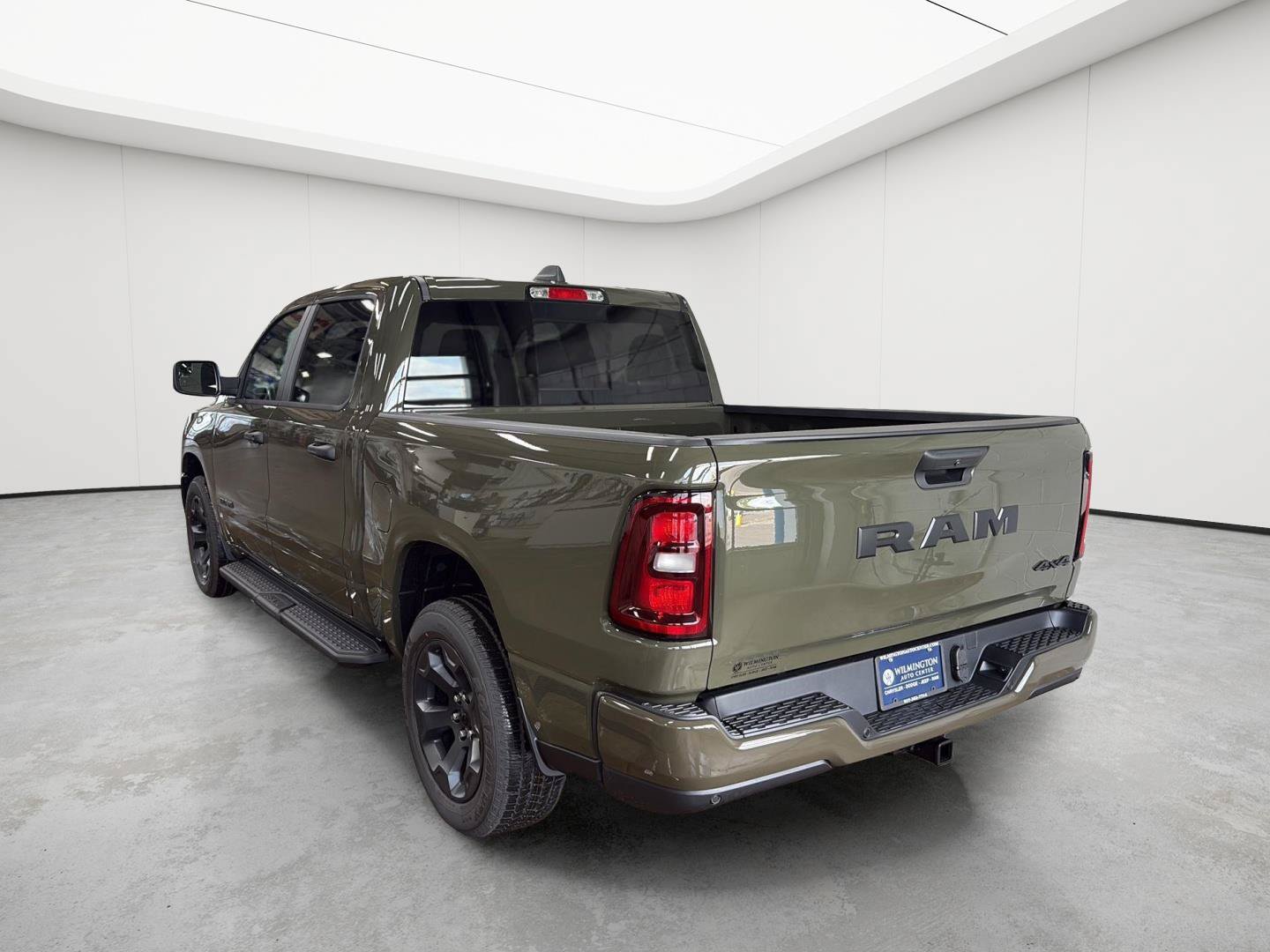 New 2026 RAM 1500 Express AWD/4WD image 40
