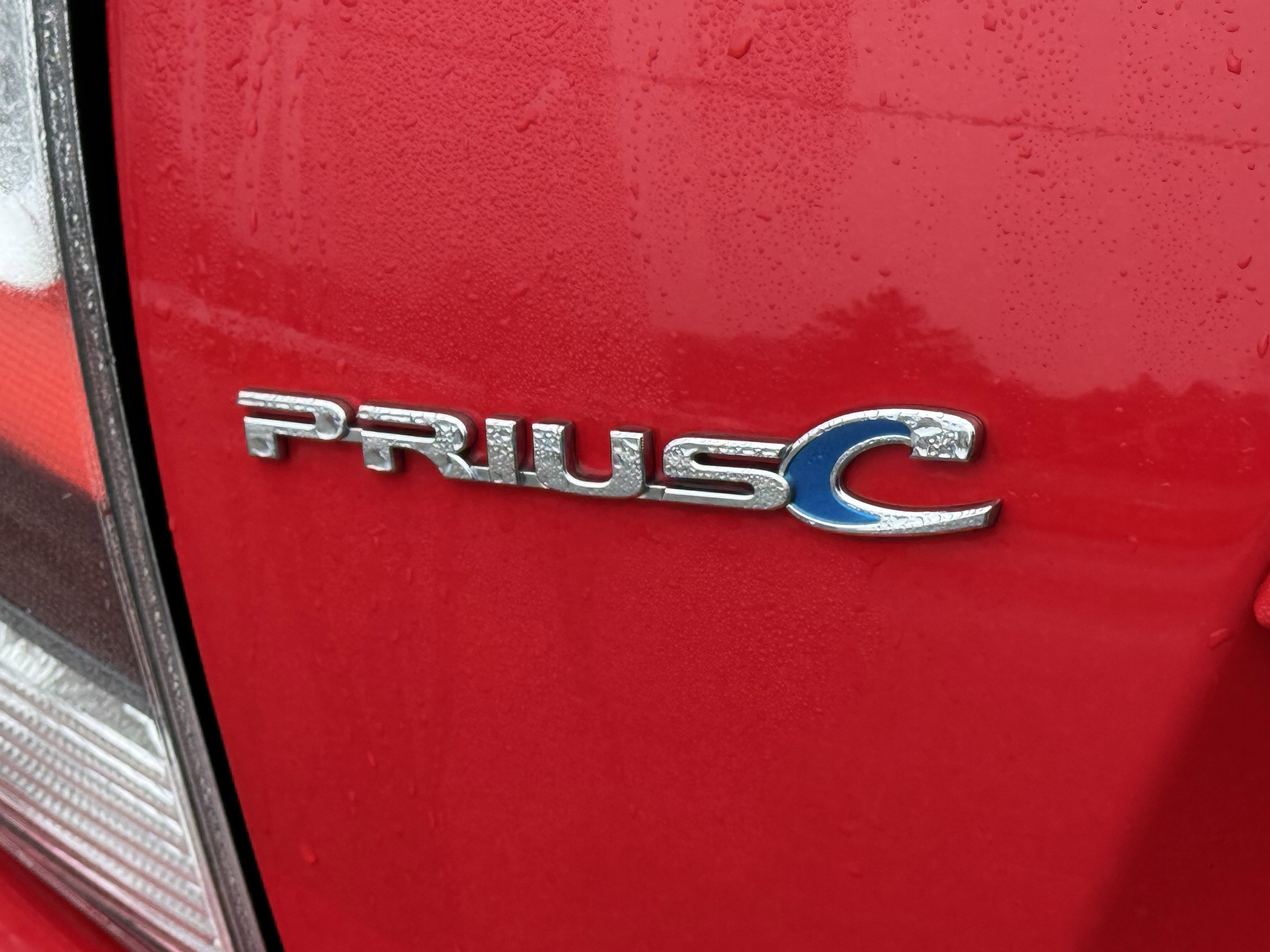 Used 2019 Toyota Prius C image 42