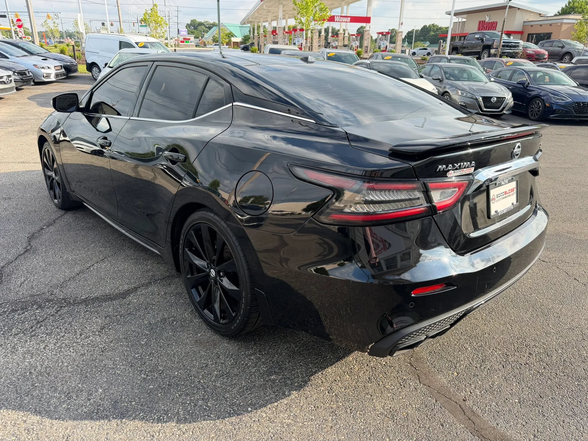 Used 2020 Nissan Maxima SR w/ Sport Mat Group FWD image 3