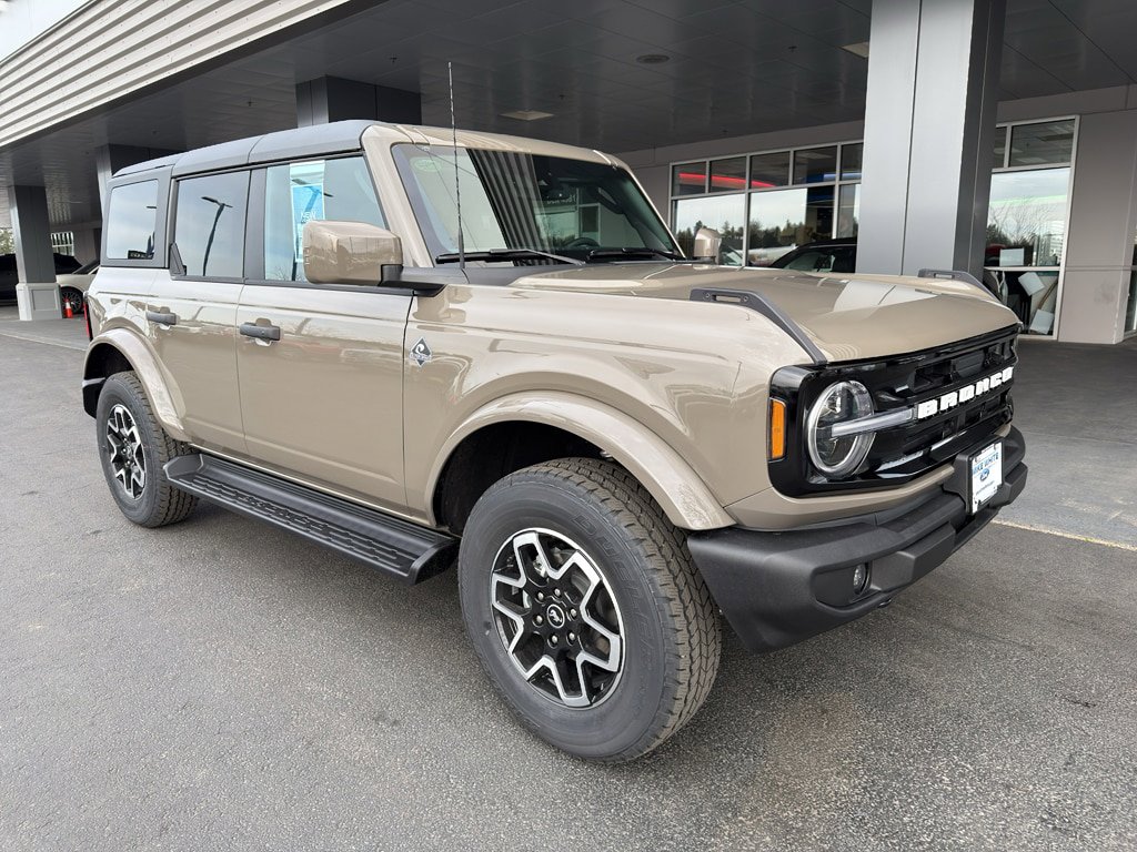 New 2026 Ford Bronco Outer Banks image 8