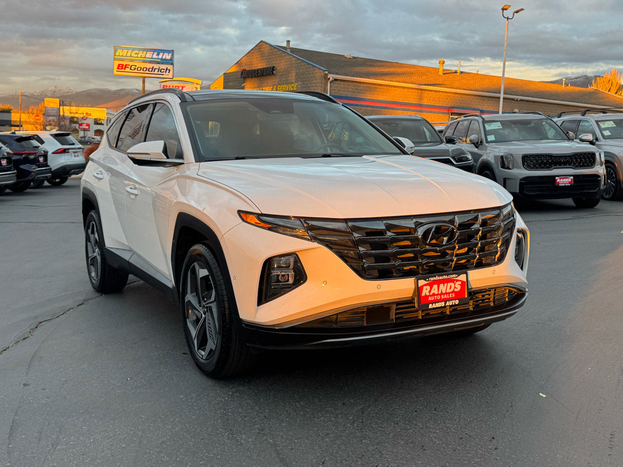 Used 2023 Hyundai Tucson Limited w/ Cargo Package image 2