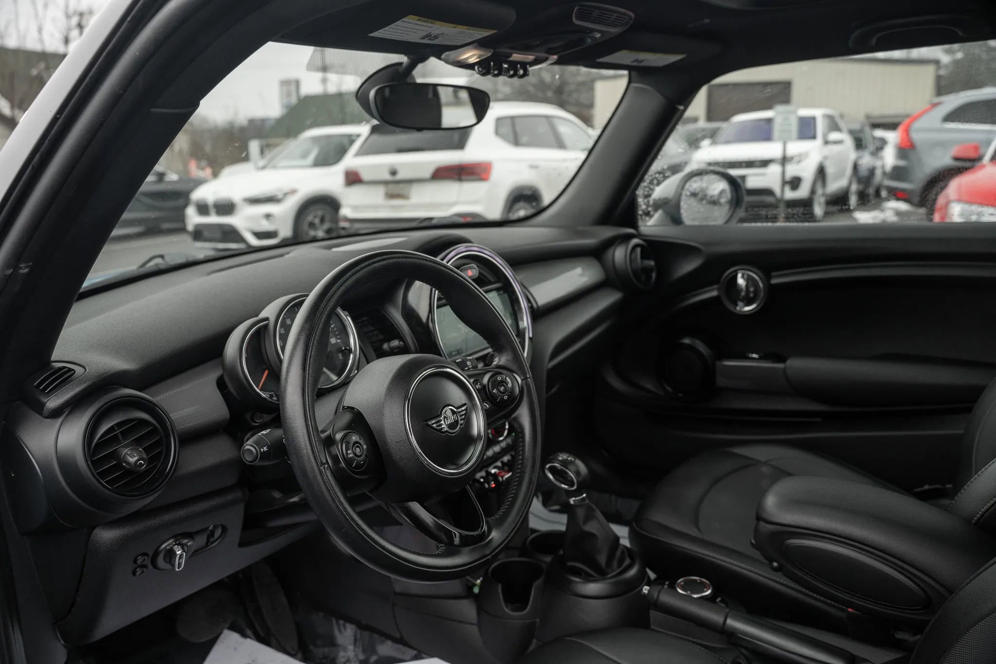 Used 2019 MINI Cooper 2-Door Hardtop image 6