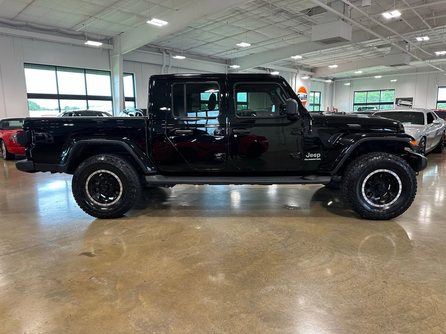 Used 2021 Jeep Gladiator Overland w/ Popular Equipment Package AWD/4WD image 9
