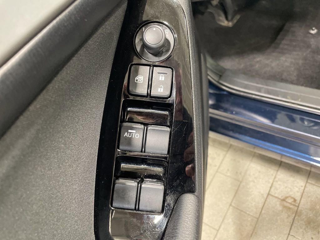 Used 2017 MAZDA MAZDA3 Sport w/ Preferred Equipment Package image 23