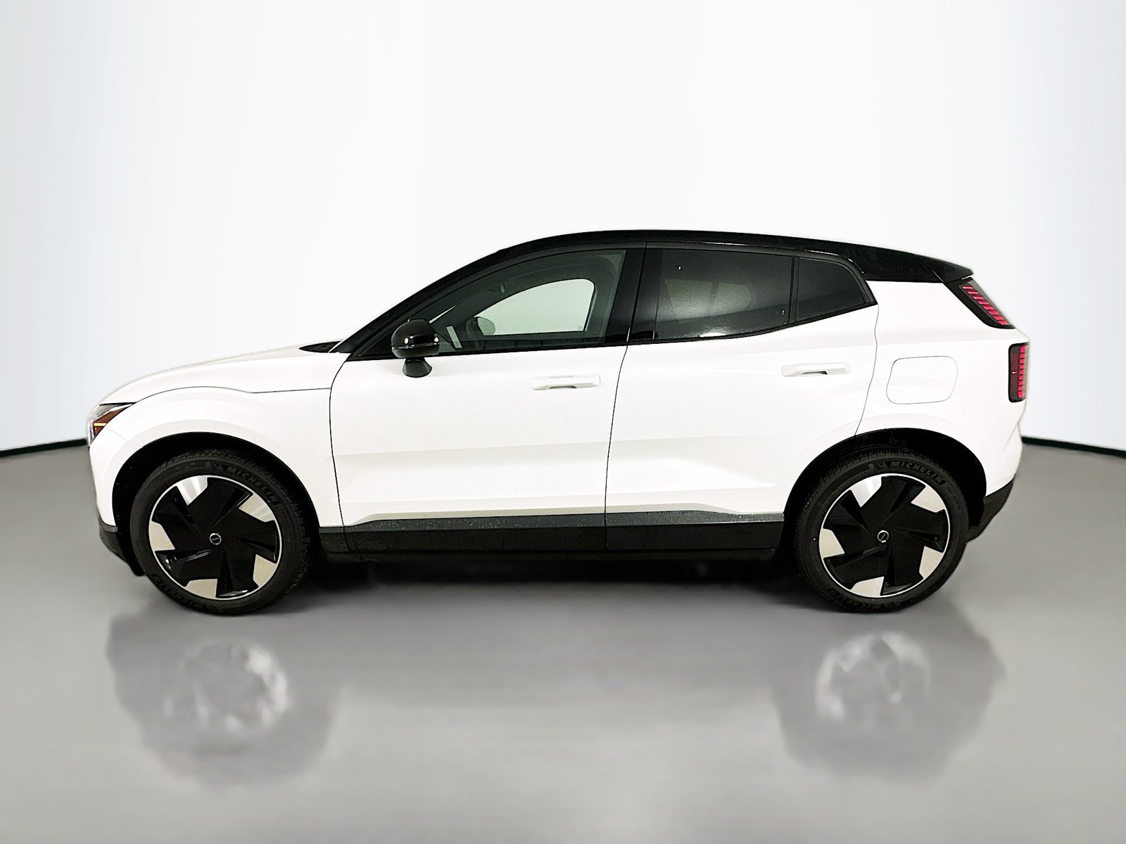 New 2026 Volvo EX30 Plus w/ Protection Package Premier AWD/4WD image 8